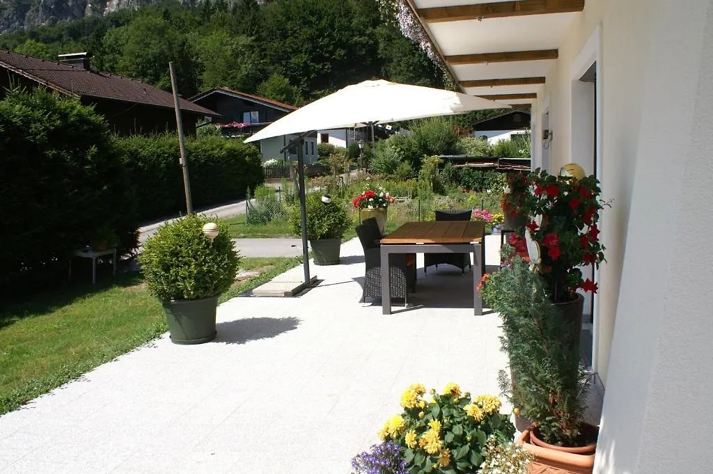 ** Bed & Breakfast Pension Bergfried Groedig Austria