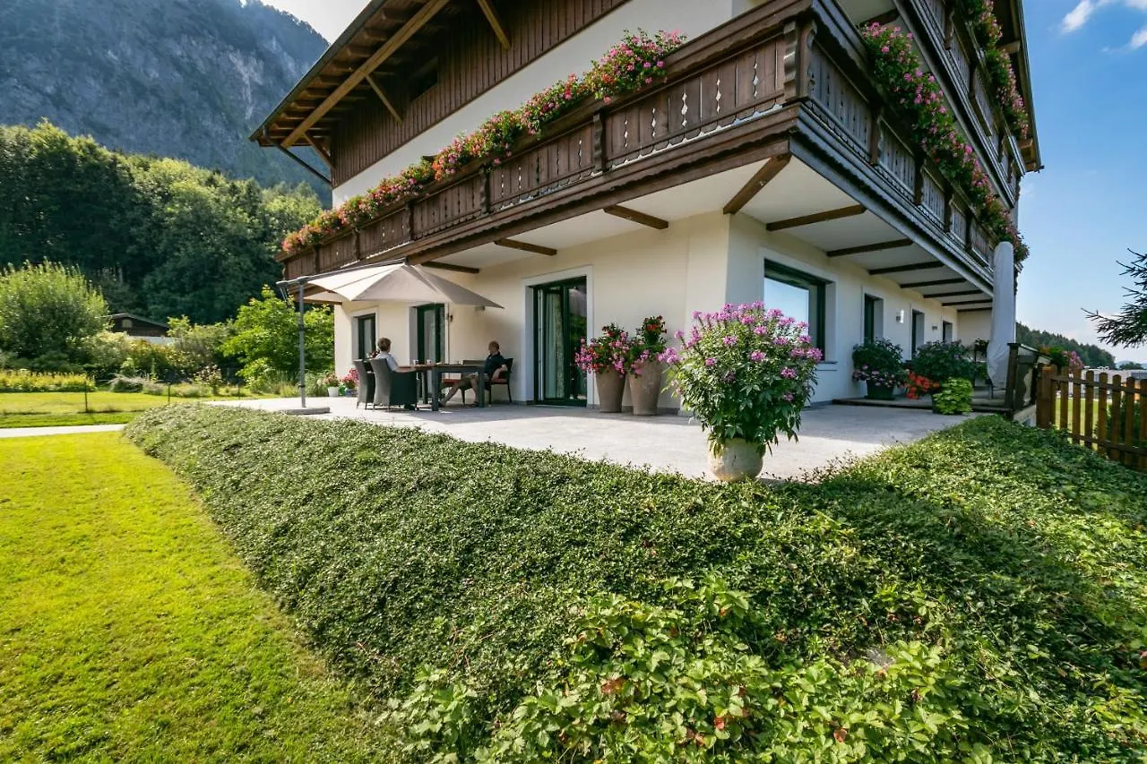 Bed & Breakfast Pension Bergfried Groedig